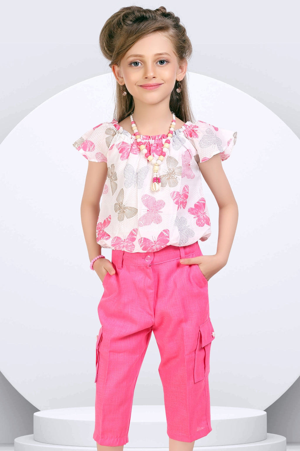 2-Piece Butterfly Printed Top & Cargo Capri Set With Necklace