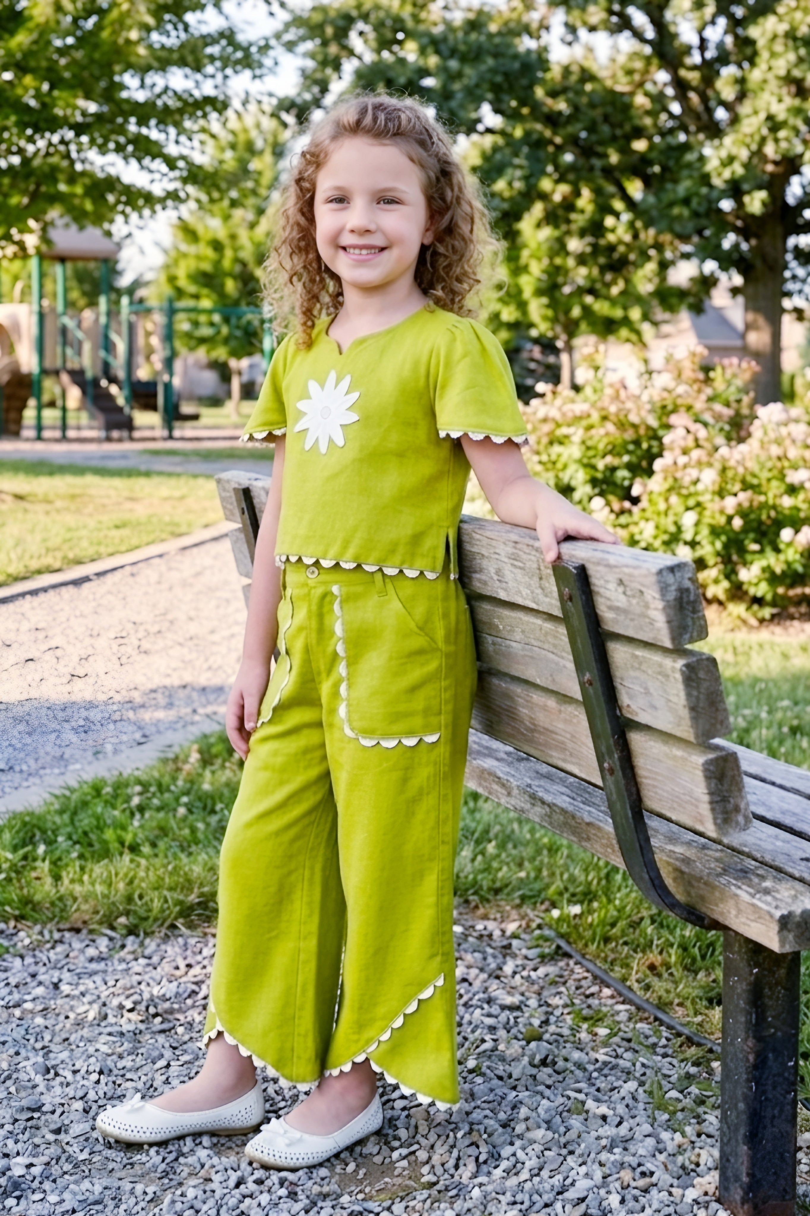 Girls Green 2-Piece Co-ord Set with White Daisy Embroidered Top and Palazzo