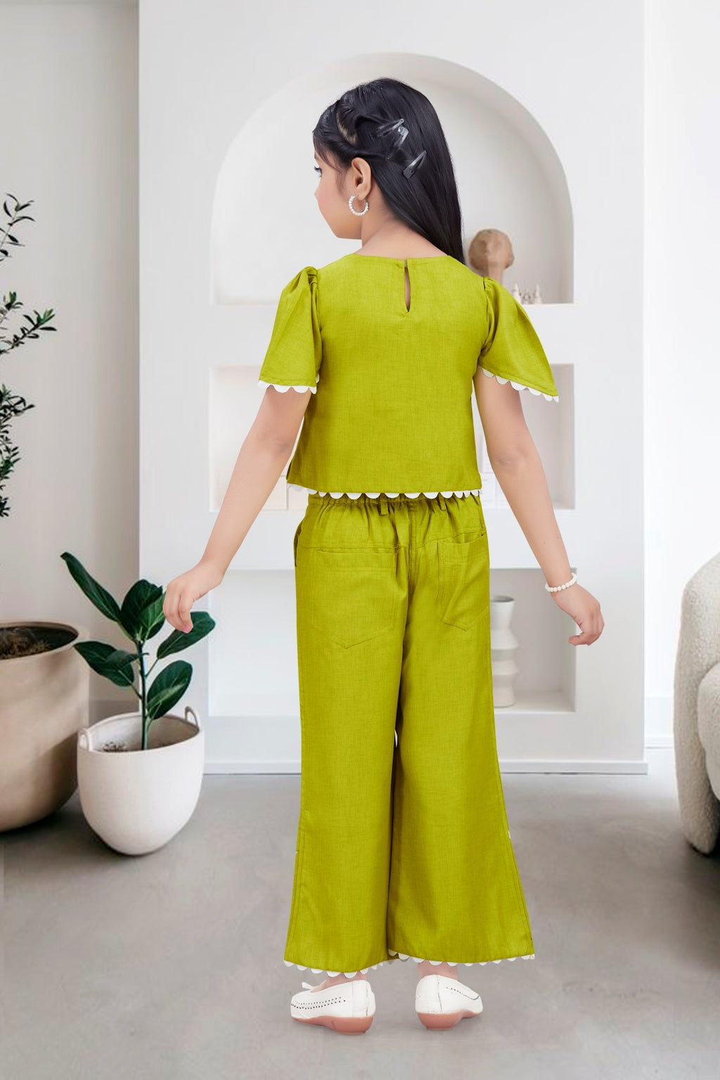 Girls Green 2-Piece Co-ord Set with White Daisy Embroidered Top and Palazzo