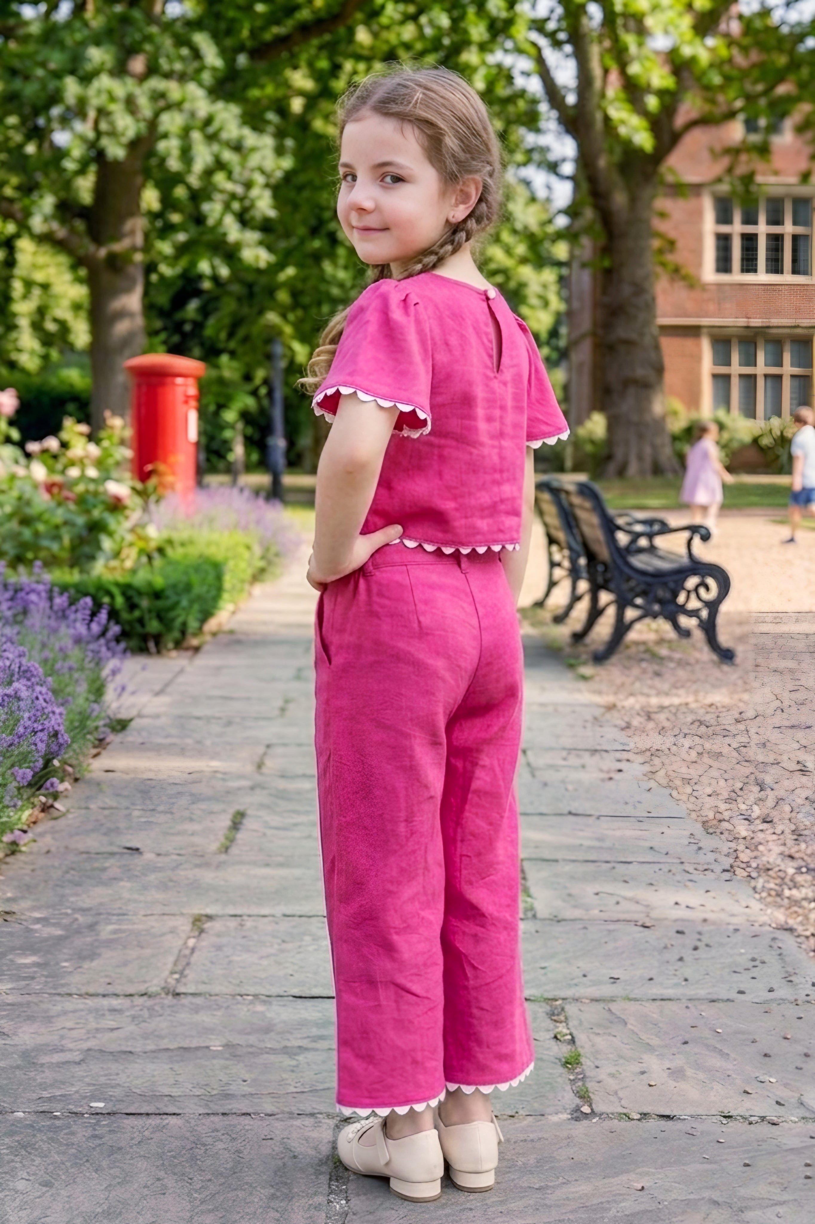Girls Pink 2-Piece Co-ord Set with White Daisy Embroidered Top and Palazzo