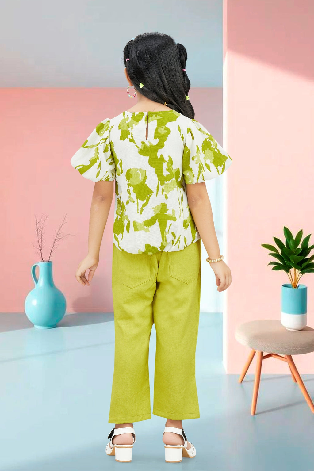 Girls Green 2-Piece Co-ord Set with Printed Puff Sleeve Top and Pants
