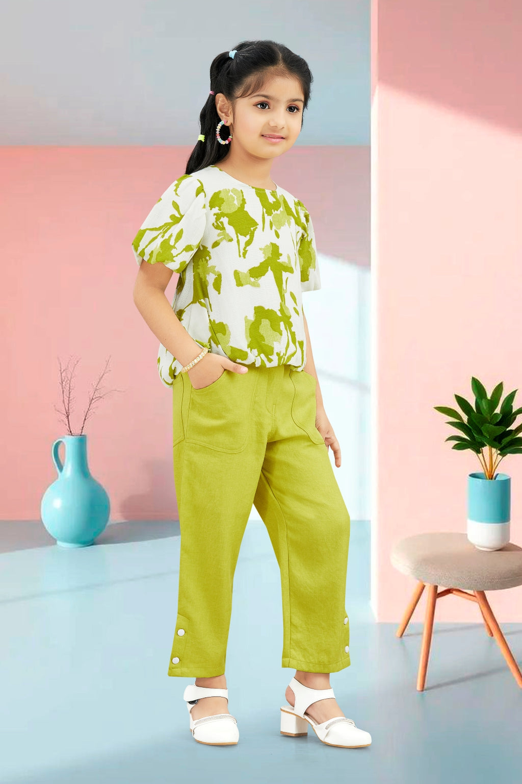 Girls Green 2-Piece Co-ord Set with Printed Puff Sleeve Top and Pants