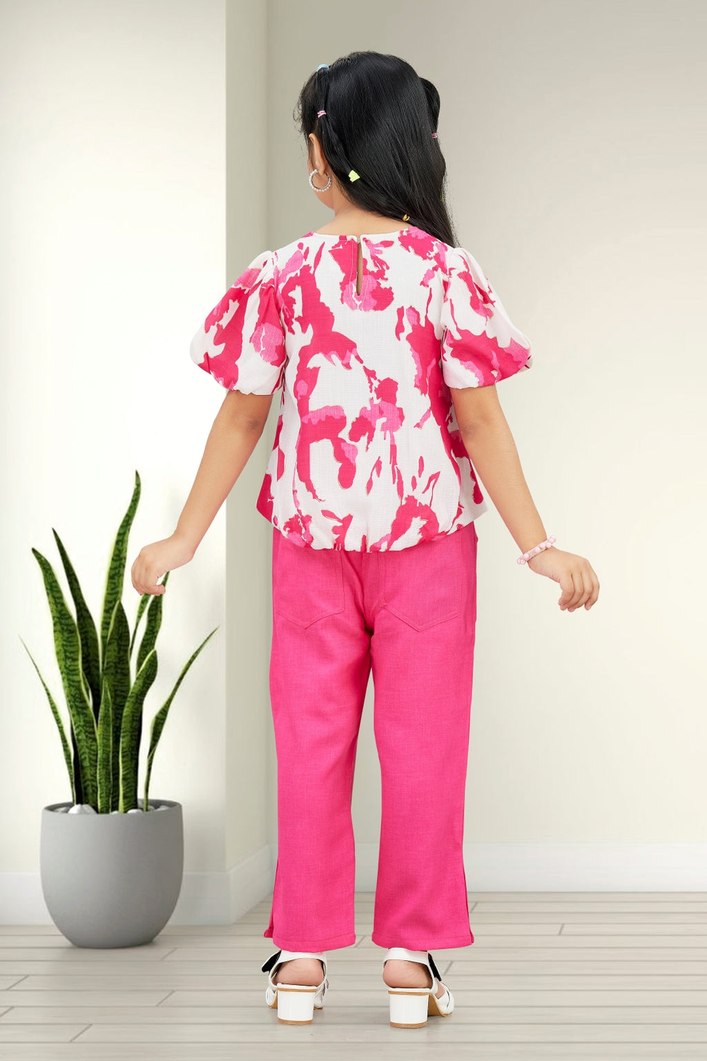 Girls Pink 2-Piece Co-ord Set with Floral Puff Sleeve Top and Pants