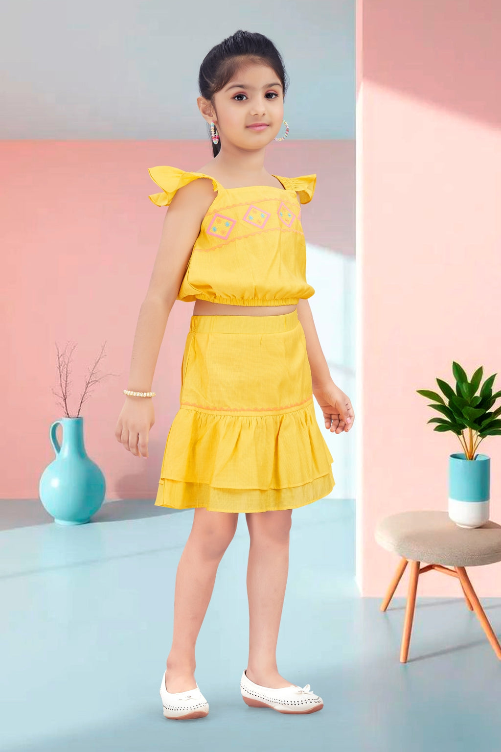Girls Pink 2-Piece Skirt Set with Ruffled Flutter Sleeves and Embroidery