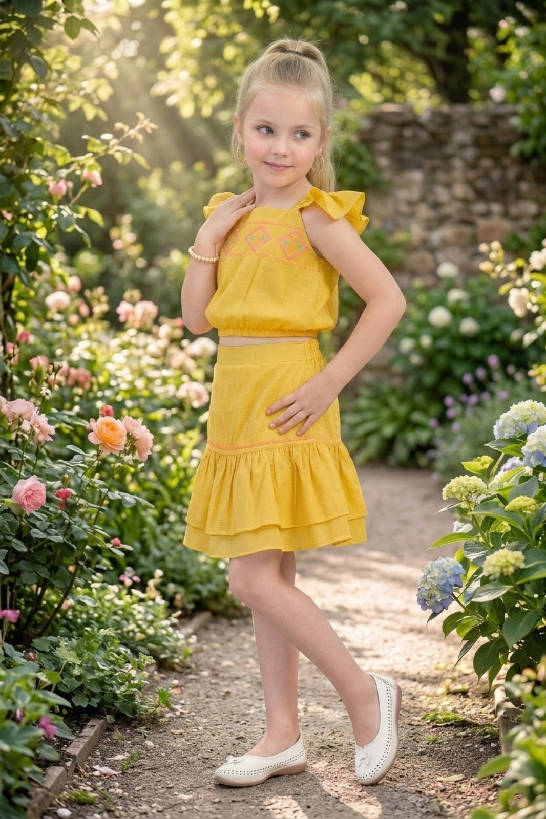Girls Pink 2-Piece Skirt Set with Ruffled Flutter Sleeves and Embroidery