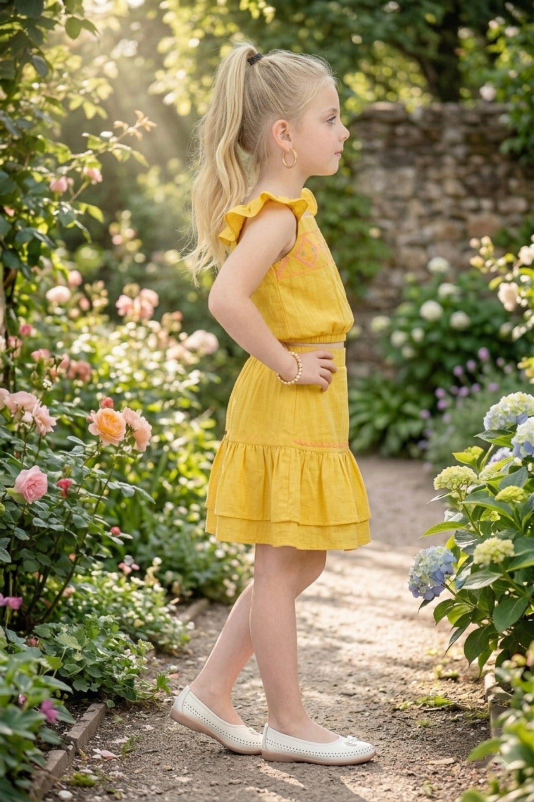 Girls Pink 2-Piece Skirt Set with Ruffled Flutter Sleeves and Embroidery