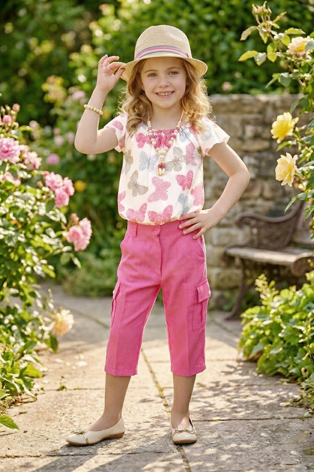 2-Piece Pink Butterfly Printed Top & Cargo Capri Set With Necklace